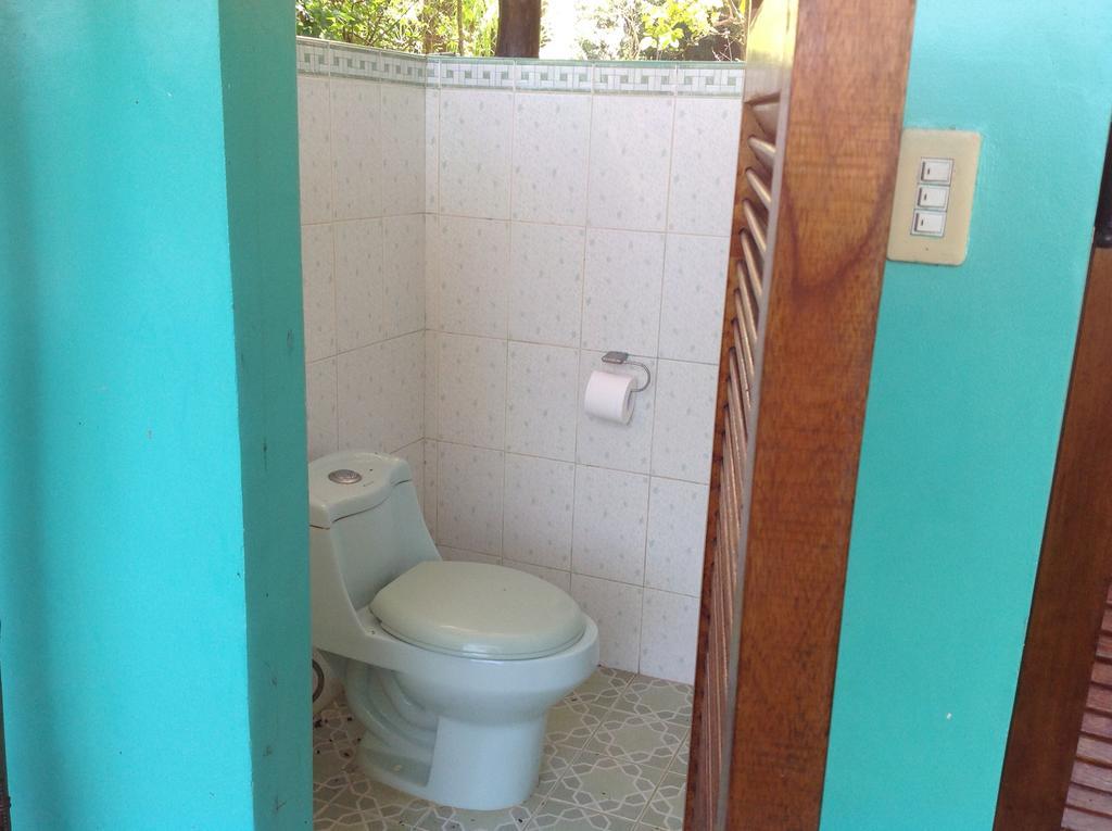 Bagac Native House With Beautiful Poolヴィラ エクステリア 写真
