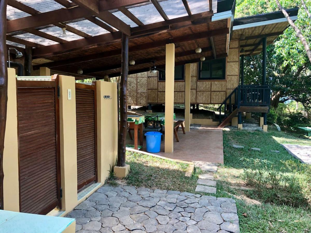 Bagac Native House With Beautiful Poolヴィラ エクステリア 写真