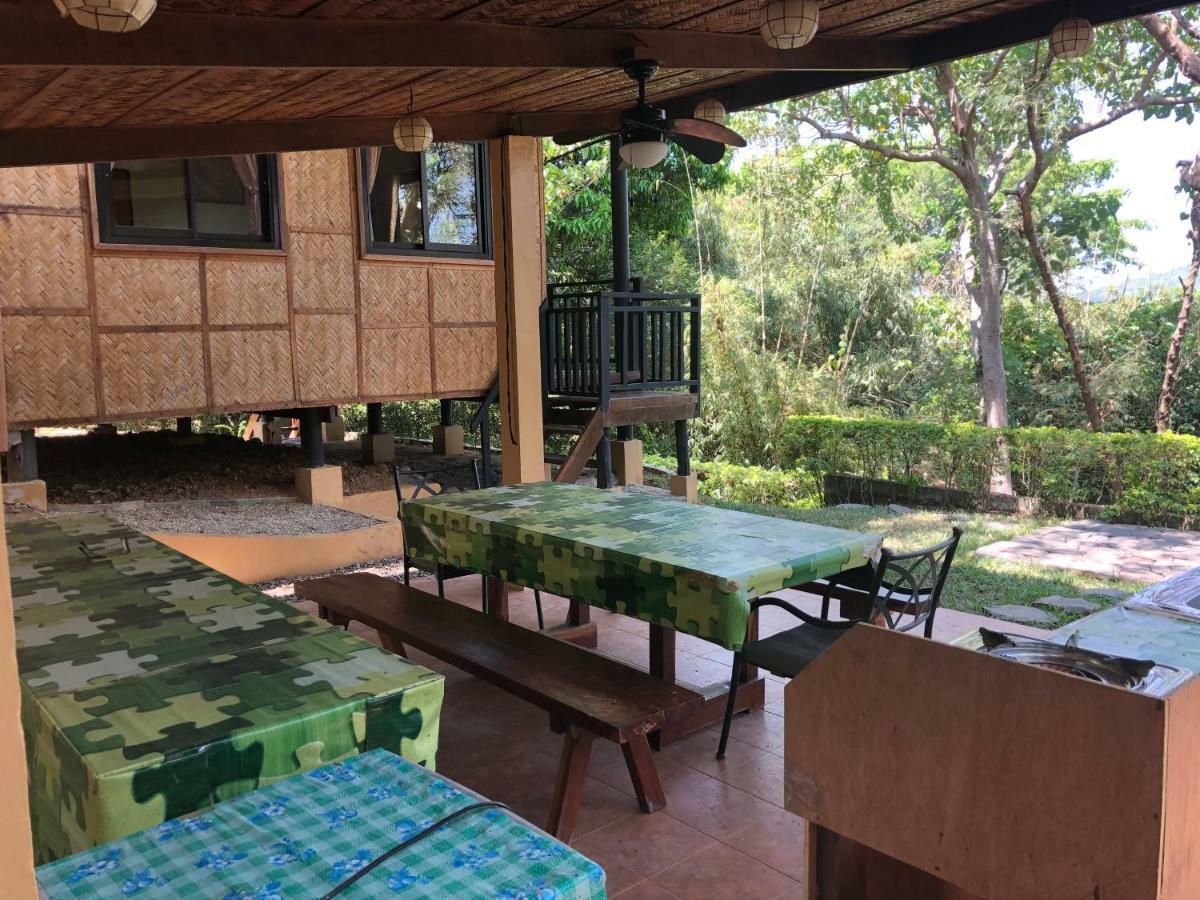 Bagac Native House With Beautiful Poolヴィラ エクステリア 写真