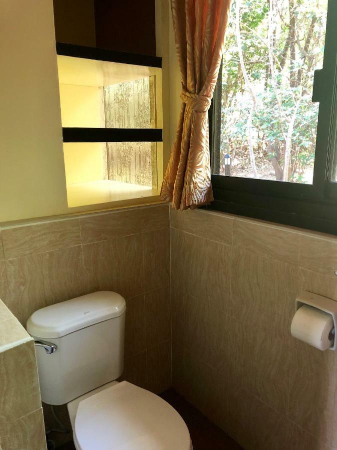 Bagac Native House With Beautiful Poolヴィラ エクステリア 写真
